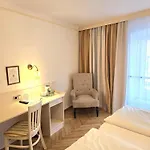 酒店 Boutique Goldenes Lamm 菲拉赫