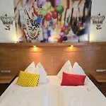 Boutique Goldenes Lamm 菲拉赫