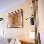 Boutique Goldenes Lamm 호텔 4*
