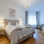Boutique Goldenes Lamm 4* 菲拉赫