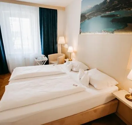 Boutique Goldenes Lamm Hotel 4*
