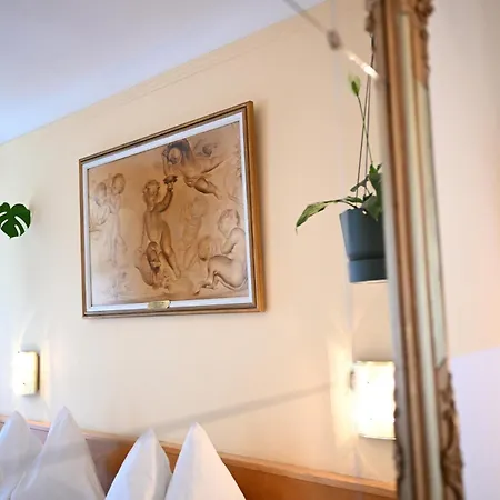 Boutique Goldenes Lamm Otel 4*