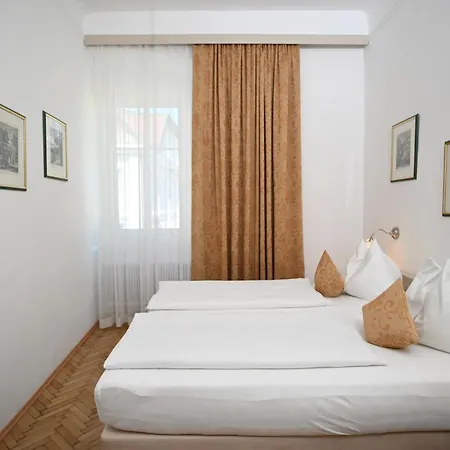 Hotel Boutique Goldenes Lamm 4*
