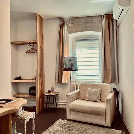 Boutique Goldenes Lamm Otel Villach