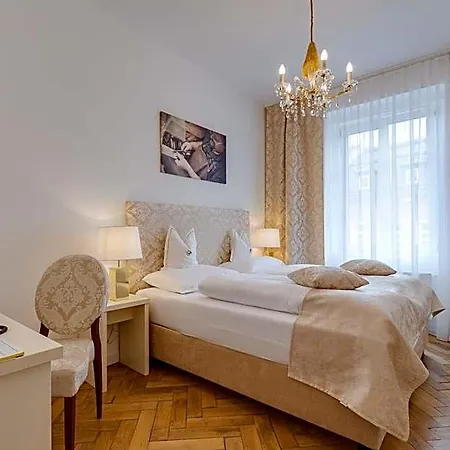 Boutique Goldenes Lamm 4* Villach
