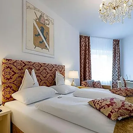 Boutique Goldenes Lamm Otel 4*