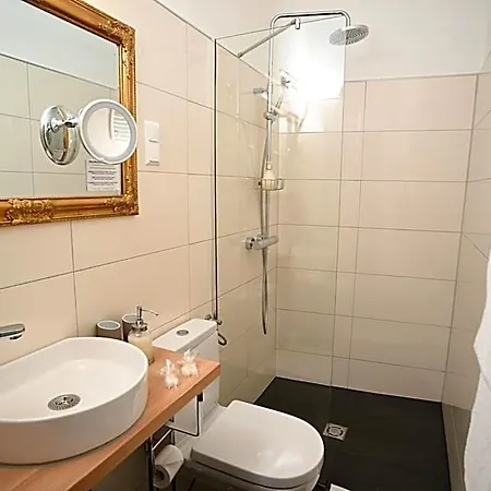 Boutique Goldenes Lamm Otel 4*