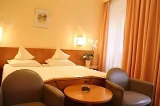 Ξενοδοχείο Boutique Goldenes Lamm 4*