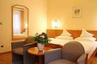 Boutique Goldenes Lamm 4* Φίλλαχ