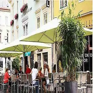 Boutique Goldenes Lamm 4* 빌라흐