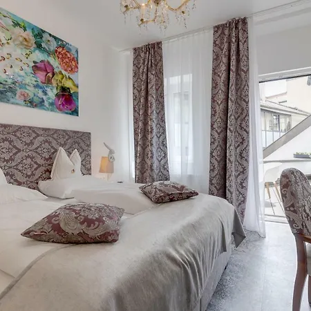 Boutique Goldenes Lamm Szálloda 4*