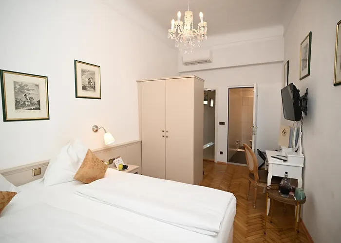 Boutique Goldenes Lamm Hotel 4*